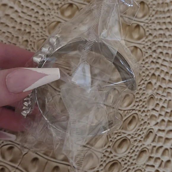 NWT Mew Mews Large Abstract Heart Metal Cuff Bracelet - Picture 6 of 6